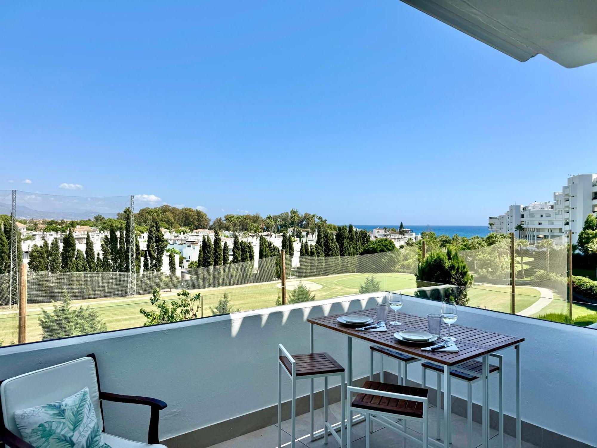 Sea And Mountain Views Penthouse In Guadalmina - Eaw Homes Appartement *