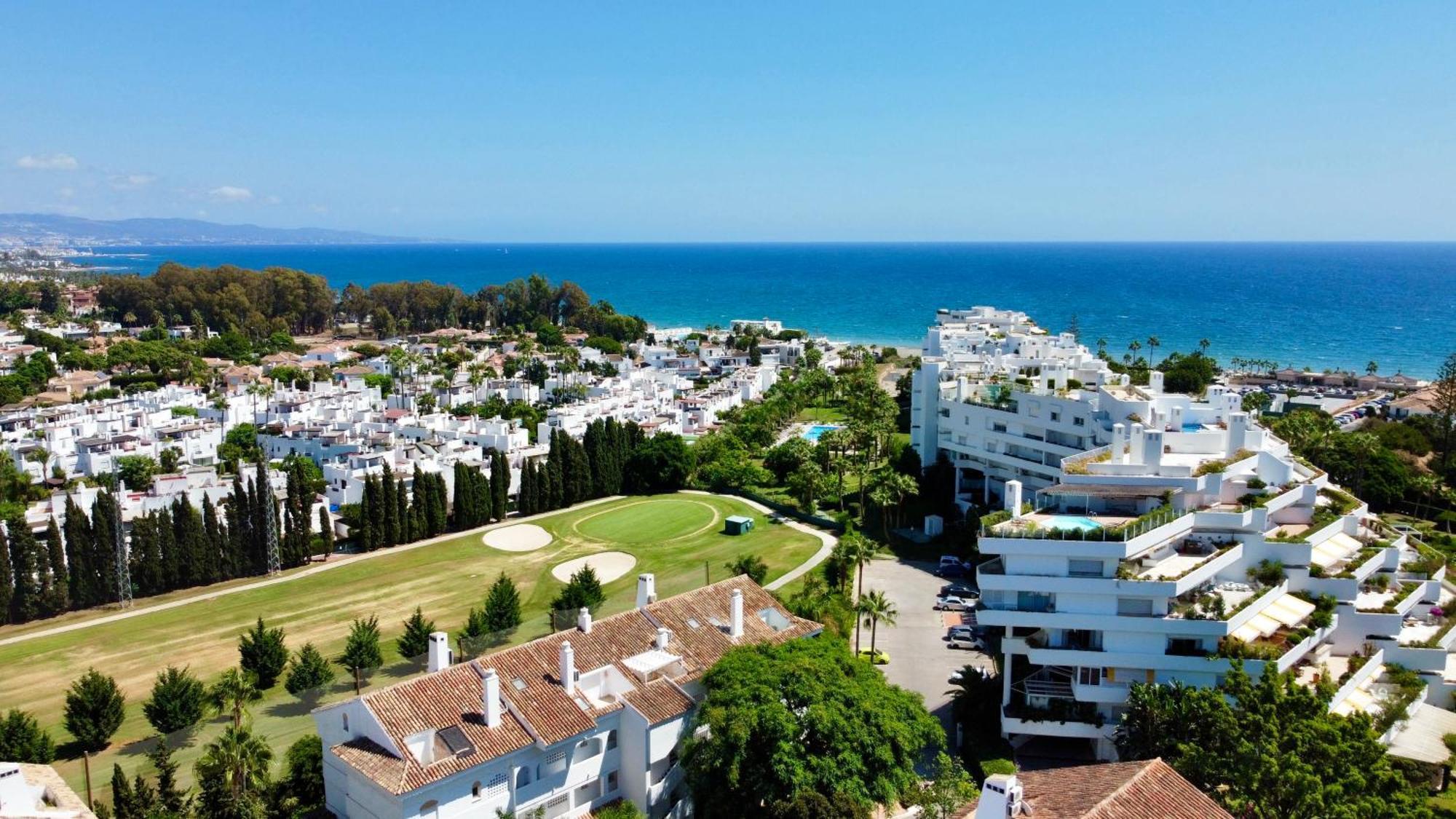 Sea And Mountain Views Penthouse In Guadalmina - Eaw Homes Appartement