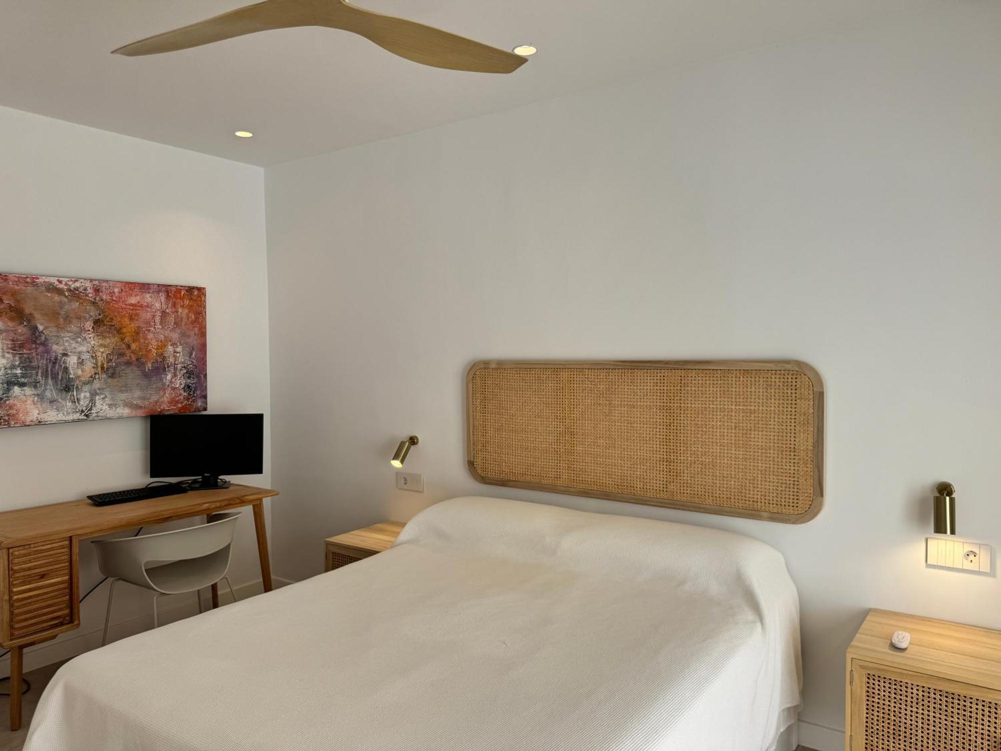 Sea And Mountain Views Penthouse In Guadalmina - Eaw Homes Apartment *