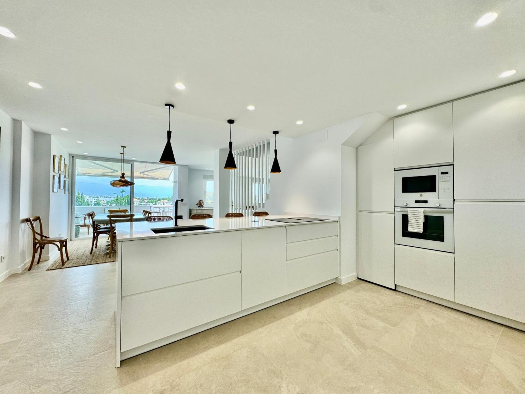 Apartment Sea And Mountain Views Penthouse In Guadalmina - Eaw Homes Marbella